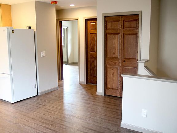 Living Room to Bath and Bed