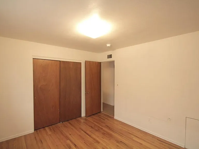 426 Franklin Ave #24 — Photo 4