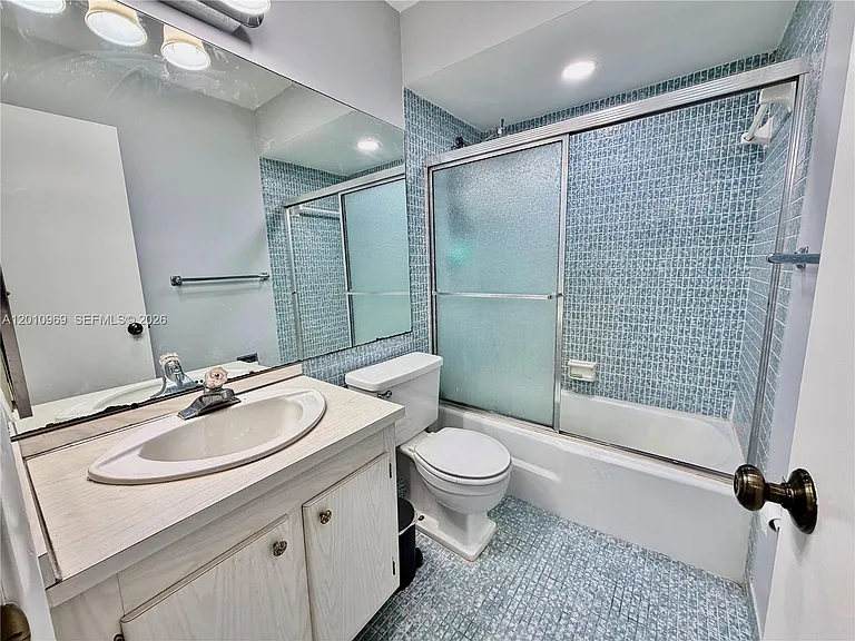 2461 SW 82nd Ave #103 — Photo 15