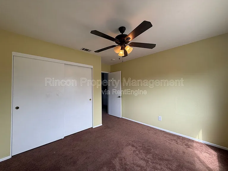 1540 Pyramid Ave — Photo 10