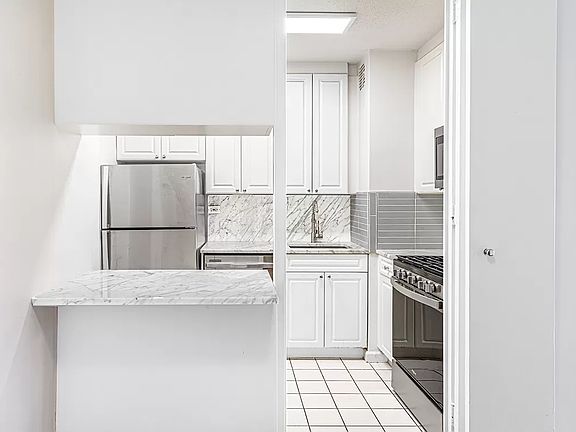 3rd image of 300 E 40th St APT 23X