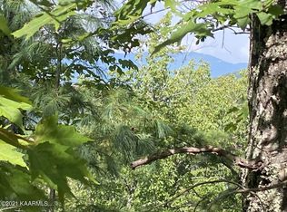 S Clear Fork Rd, Sevierville, TN 37862