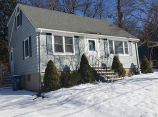 59 Macon Rd, Burlington, MA 01803