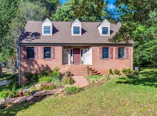 3527 Round Hill Rd, Lynchburg, VA 24503
