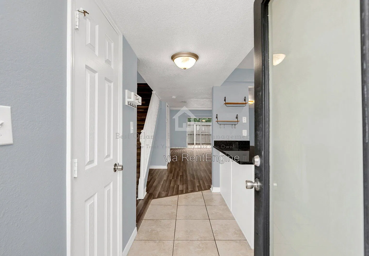 2 bed, 1.5 bath, 1240 sqft, $1,695 — Photo 4