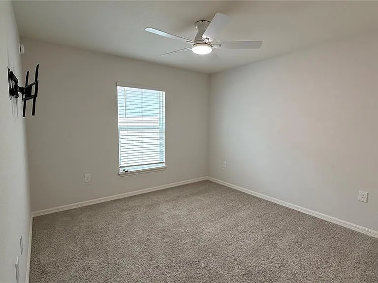 3139 Laurel Oak Ln — Photo 14