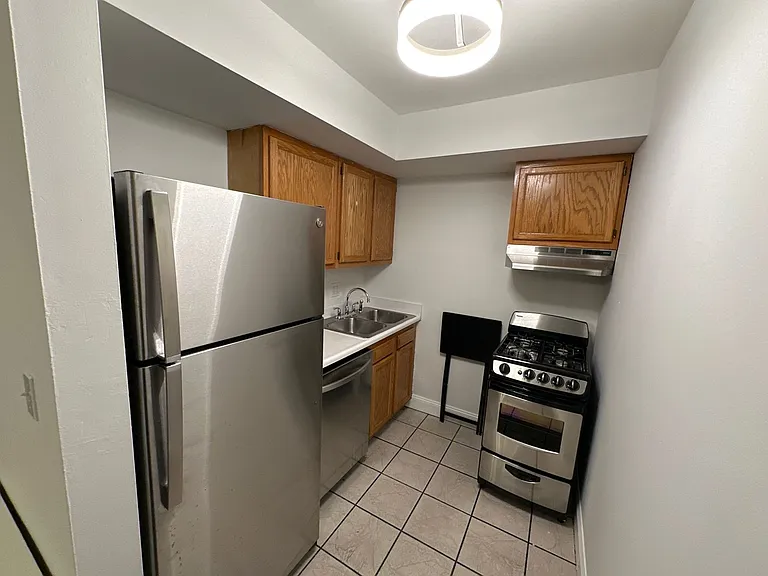 Chittenden Ave 34 UL — Photo 13