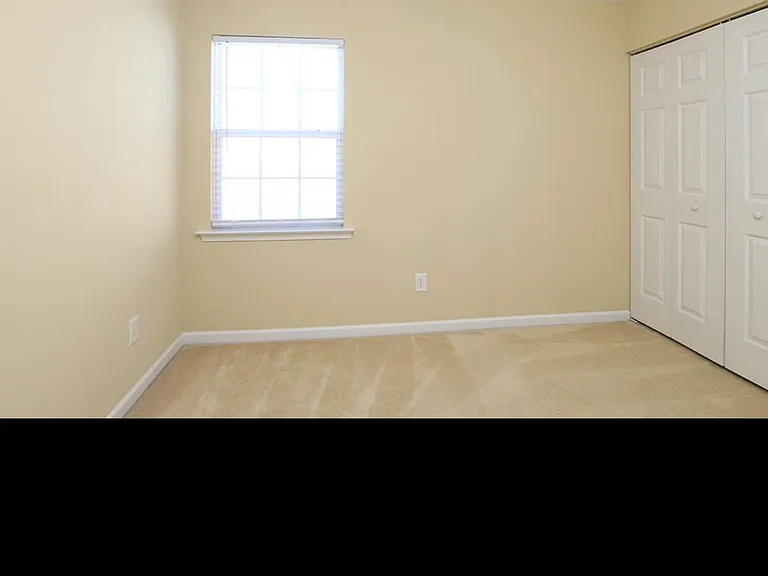 8843 Thornton Town Pl — Photo 4