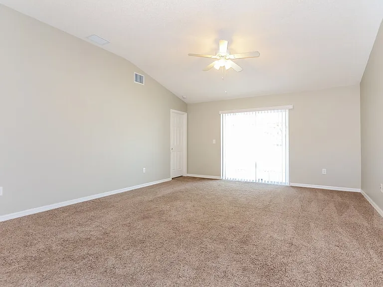 11025 Whittney Chase Dr — Photo 2