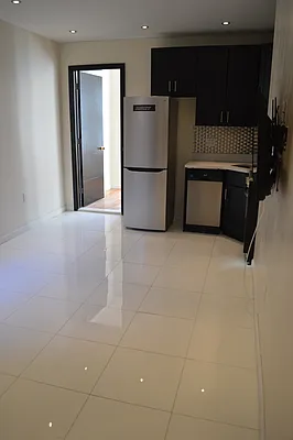 Rented by CoSo Apartments | media 48