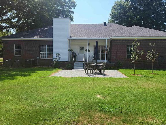 5th image of 504 Brandon Dr