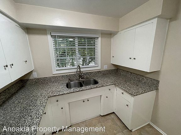 5th image of 937 E Mariposa St #11447922