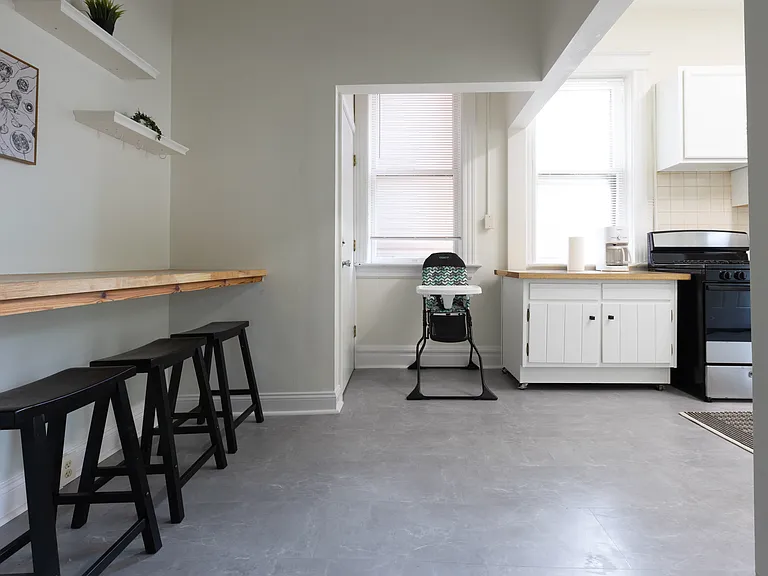4376 W Pine Blvd — Photo 35