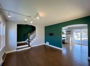 7211 W Balmoral Ave, Chicago, IL 60656