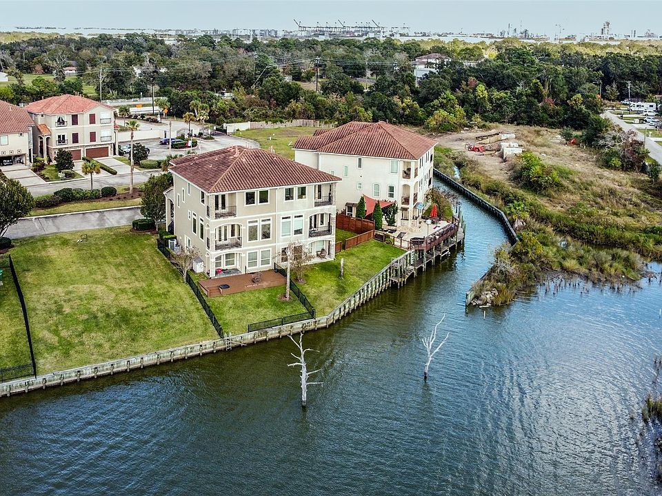 1st image of 4105 Boardwalk Blvd