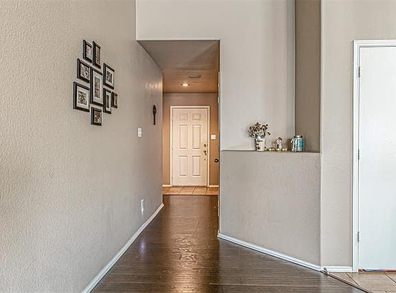 3rd image of 1572 Wildflower Dr