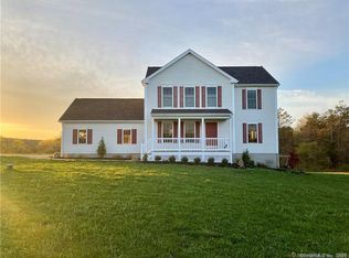 1 Northview Dr, Guilford, CT 06437