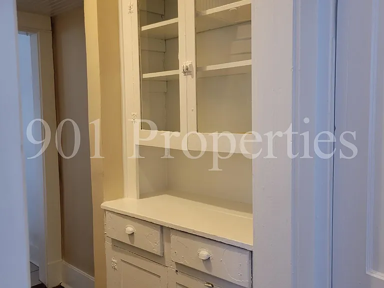 212 N Willett St #2 — Photo 7