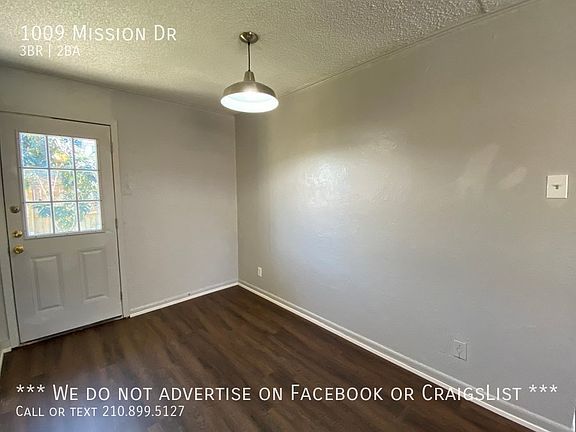 3rd image of 1009 Mission Dr