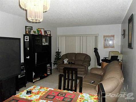 3rd image of 8540 N Sherman Cir APT 305