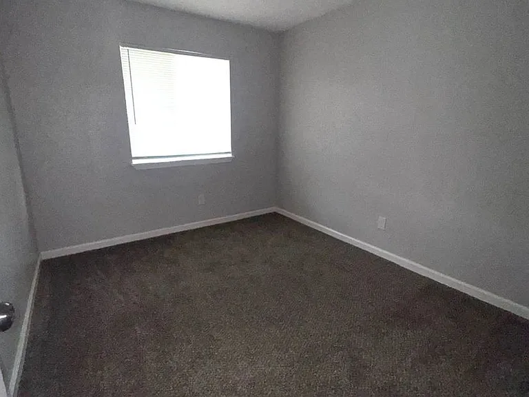 11217 Pender Ln — Photo 12