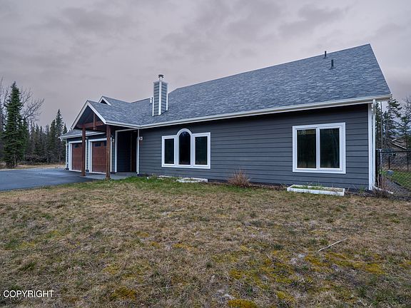 4th image of 740 Baleen Ave