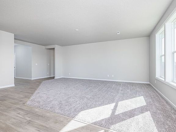 5th image of 8322 Ballard Loop