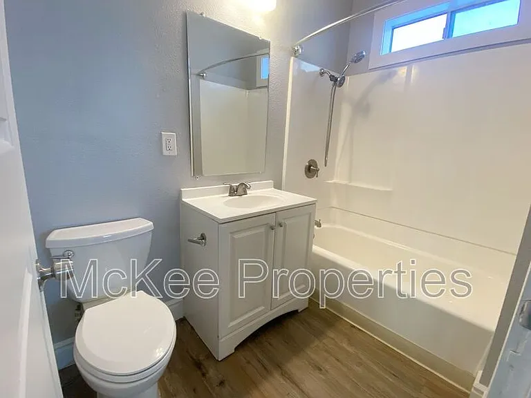 2268 Market St — Photo 5