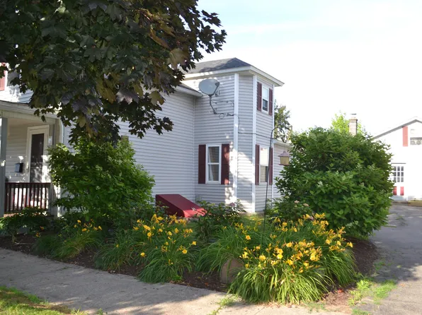 98 Champlain St, Plattsburgh, NY 12901