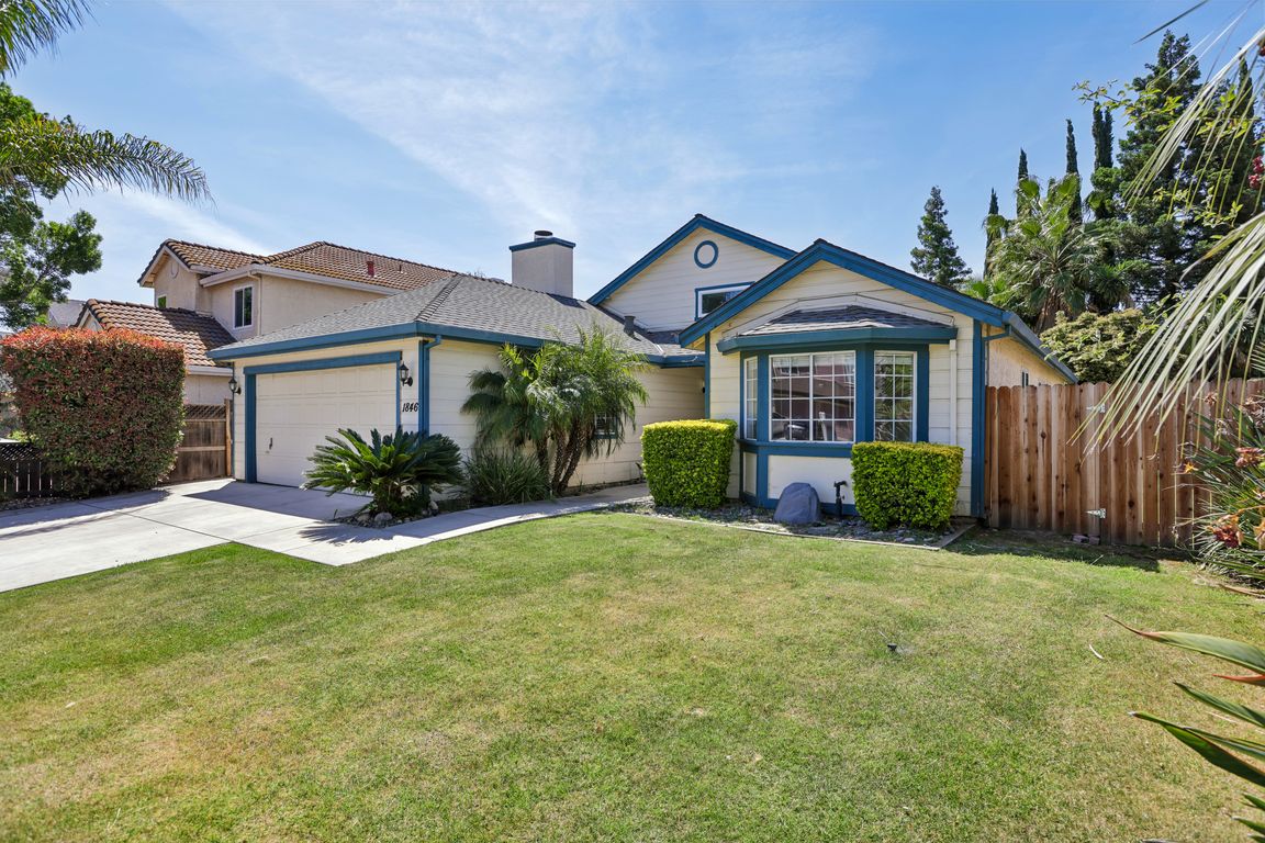 Bayberry Ln-S1305-001.jpg