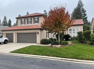 10441 N Sinclair Cir, Fresno, CA