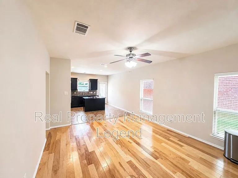 9929 Pronghorn Rd — Photo 15