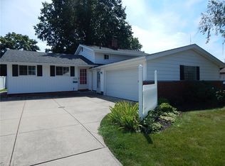 3215 Nottingham Dr, Parma, OH