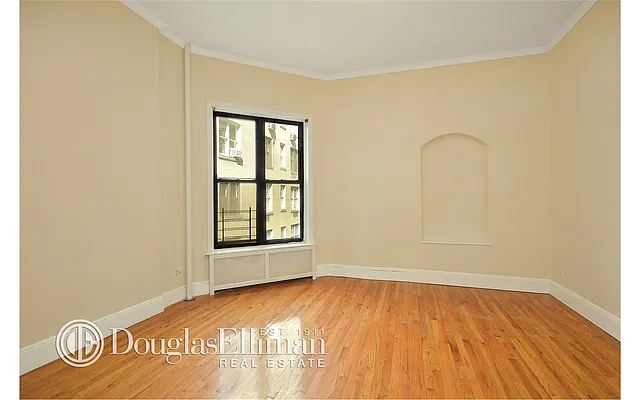 Rented by Douglas Elliman | media 25