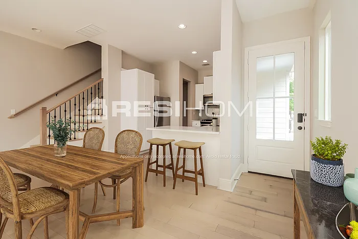 4908 Hardy St — Photo 5