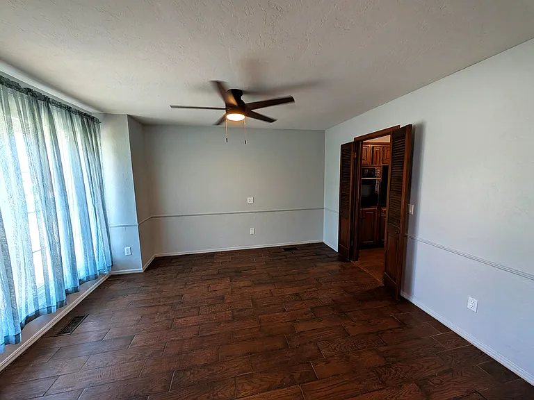 10133 Bromley Ct — Photo 4