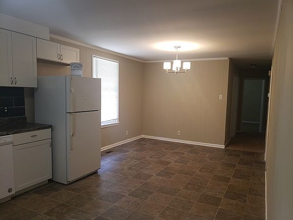 4th image of 518 Jewel Dr