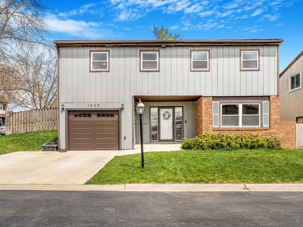 1030 Meadowlark Ln, Darien, IL 60561