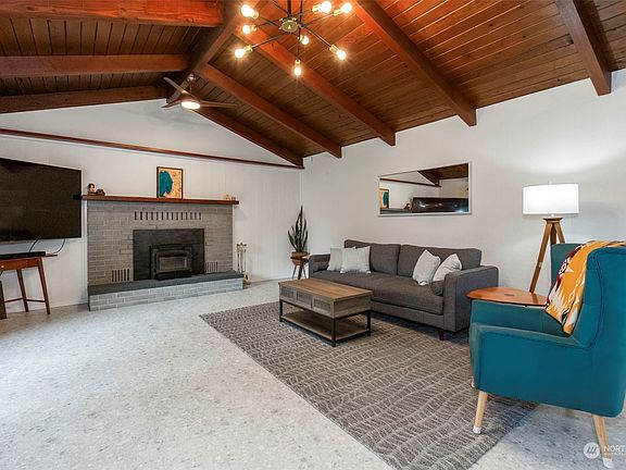 5th image of 2369 Garden Drive
