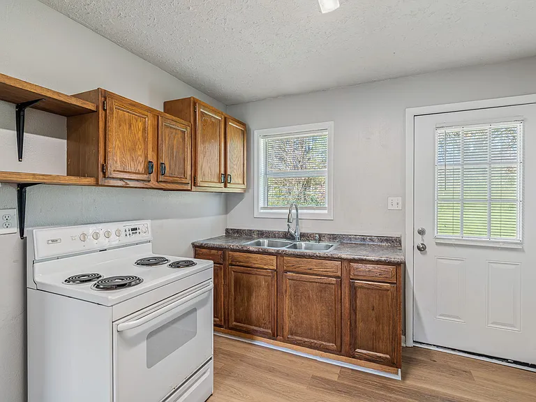 3813 Fairmont Blvd NE #2 — Photo 8