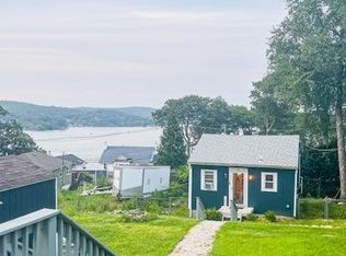 15 Sutton Rd, Hopatcong, NJ 07843