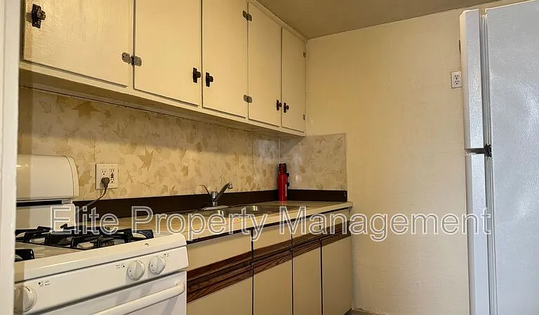 2727 Santa Fe Dr #2 — Photo 5