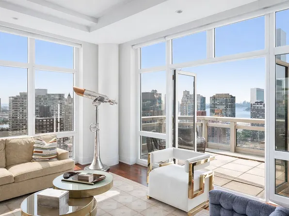 300 E 55th St #Phc, New York, NY 10022