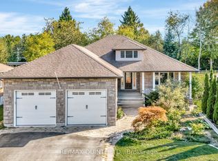 28 Pine Marsh Ln, Quinte West, ON K8V 0A5