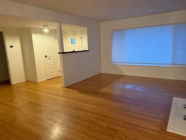 3 bed, 2.5 bath, 1700 sqft, $5,500 — Photo 2