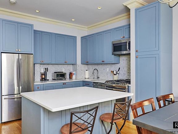 4th image of 3 W 122nd St APT 1C