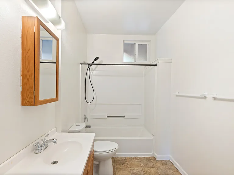 6218 S Warner St — Photo 17
