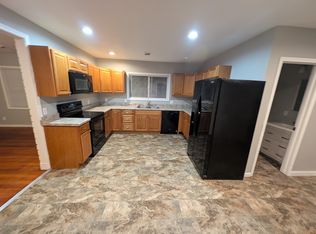 810 3rd St SE, Independence, IA 50644
