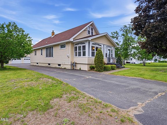 2nd image of 113 Mariaville Road