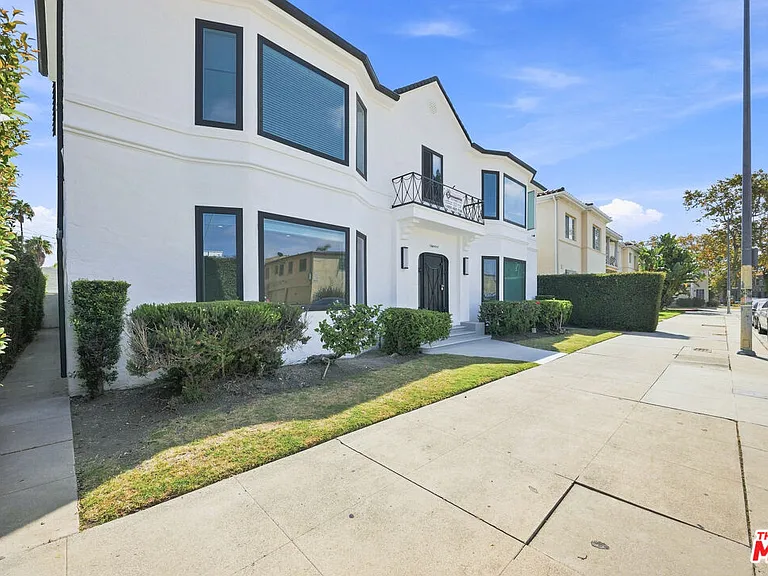3015 W Stocker Pl — Photo 2